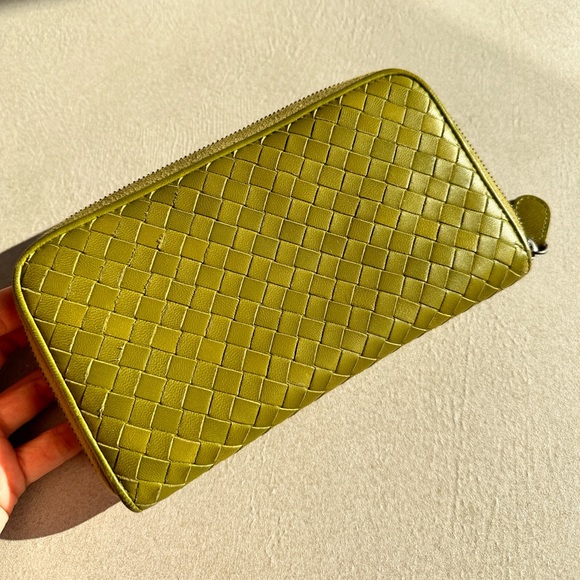 SOLD OUT Bottega Veneta Interecciato Woven Leather Continental Long Wallet - Picture 1 of 5